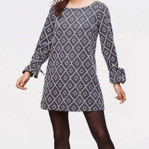 Loft grey tie sleeve pattern dress